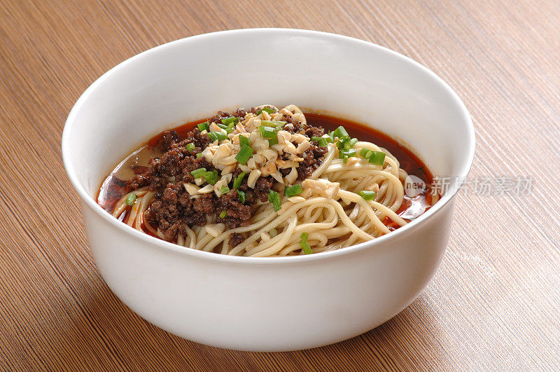 Dan dan noodles with  minced pork and peanut (担担面)